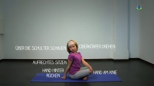 Thomas Bannenberg führt Kinder durch 6 Reihen von Yogaübungen. Dazu kommen die zusätzlichen, detaillierten Anleitungen für jedes Asana.